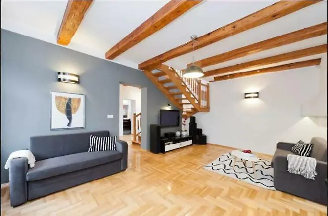Bright&Comfy- 5 Colours- Golden Apartments- Old Town